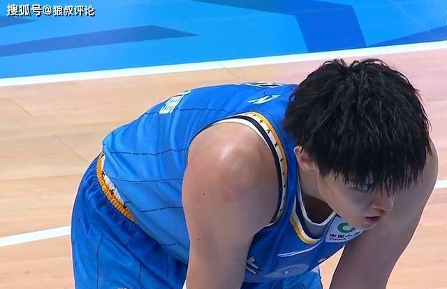 开云体育-莫里纳击败老东家，那不勒斯士气高涨